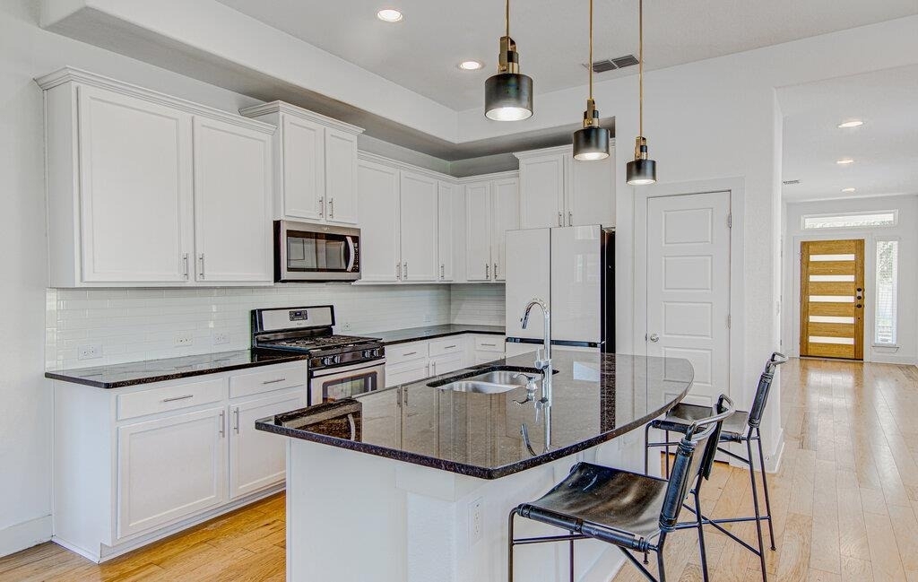 2117 Maxwell Ln - Photo 10