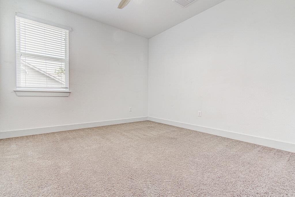 2117 Maxwell Ln - Photo 18