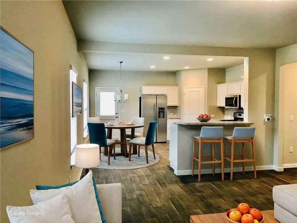 10408 Fulton Ave - Photo 3