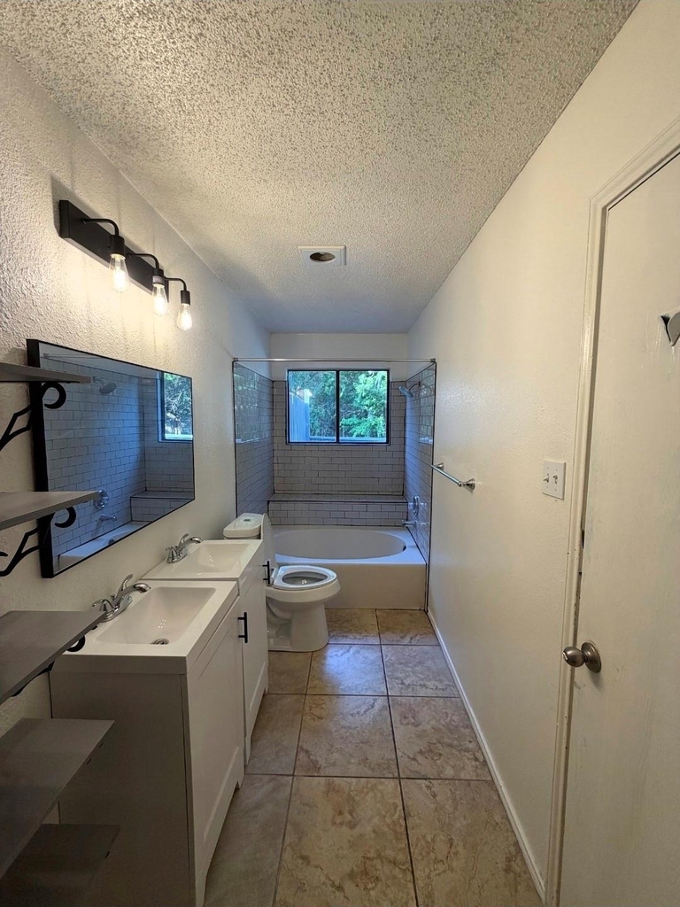 12021 Shady Springs Rd - Photo 16