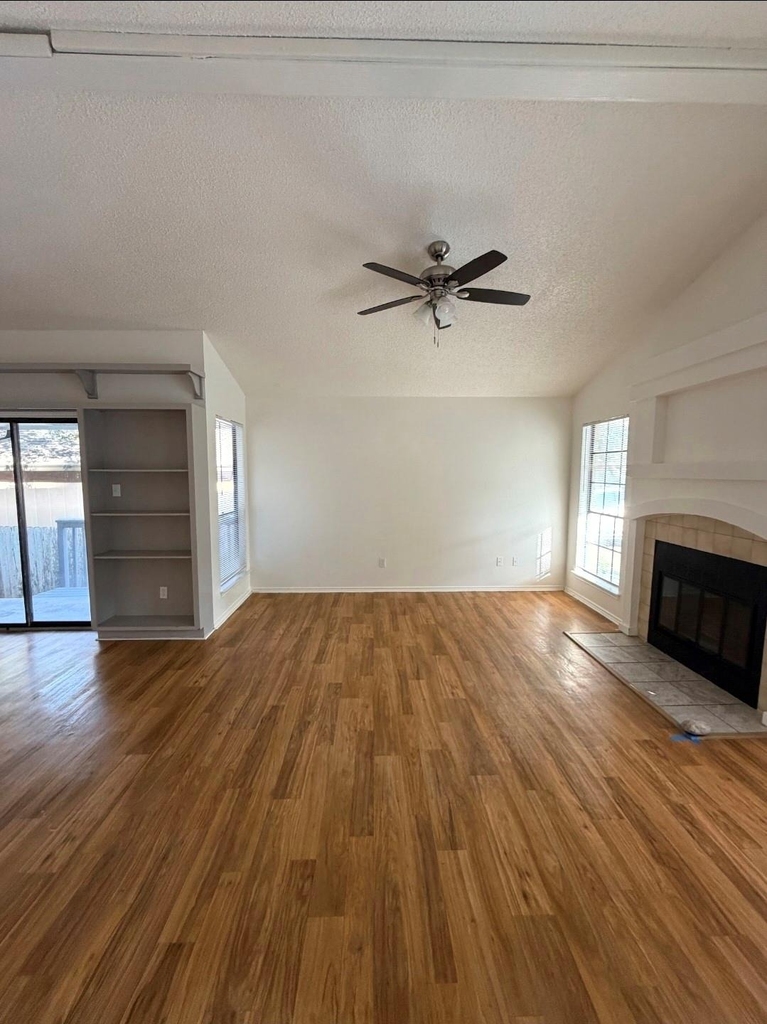 12021 Shady Springs Rd - Photo 4