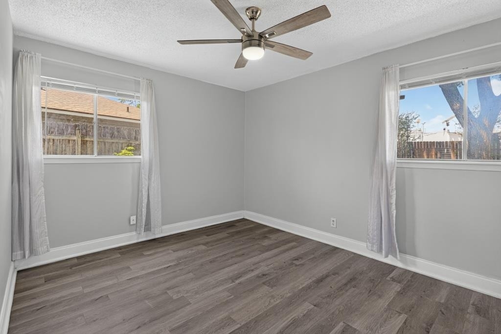 8602 Colonial Dr - Photo 23