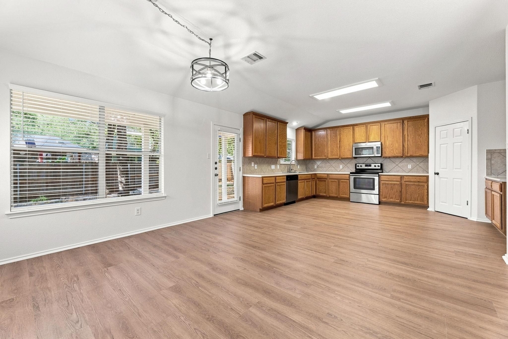 135 Lear Ave - Photo 11