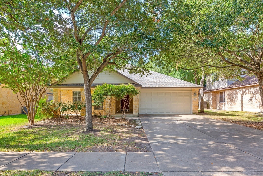 135 Lear Ave - Photo 1