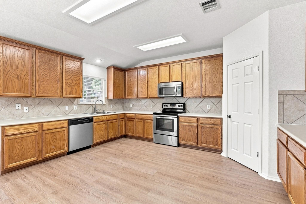 135 Lear Ave - Photo 14