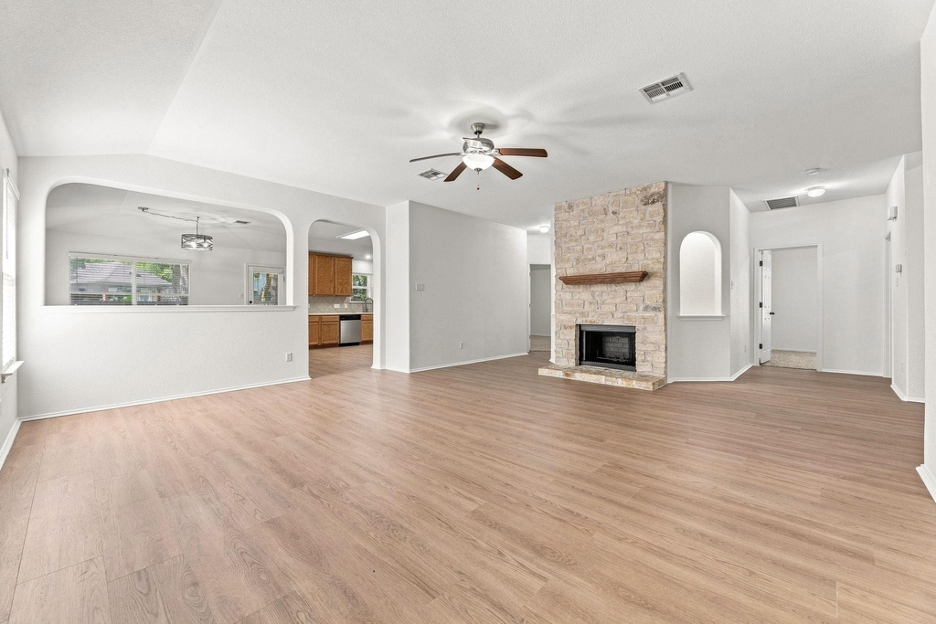135 Lear Ave - Photo 4