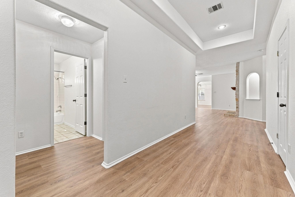 135 Lear Ave - Photo 2