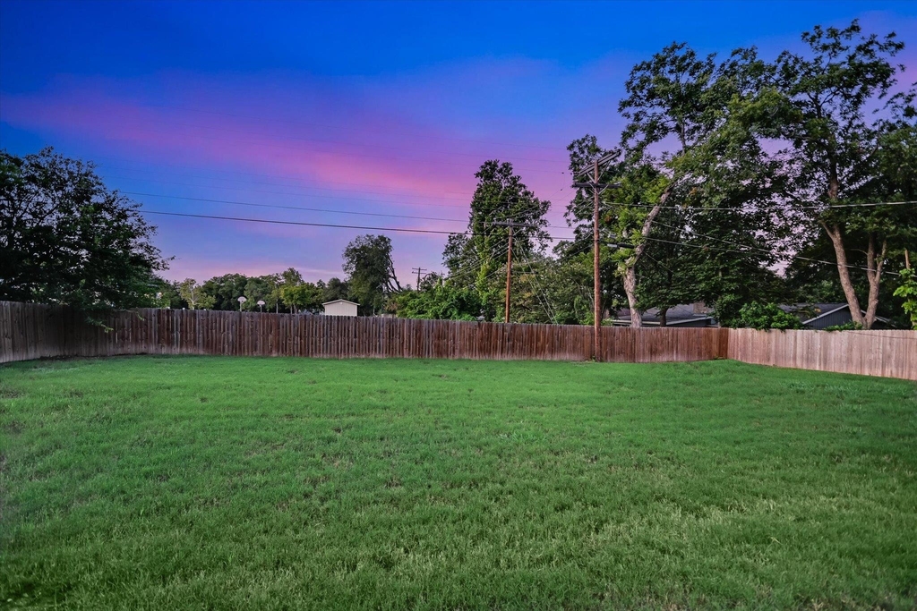 1006 Hollybluff St - Photo 24