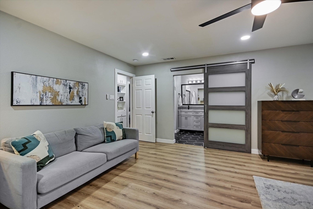1006 Hollybluff St - Photo 16