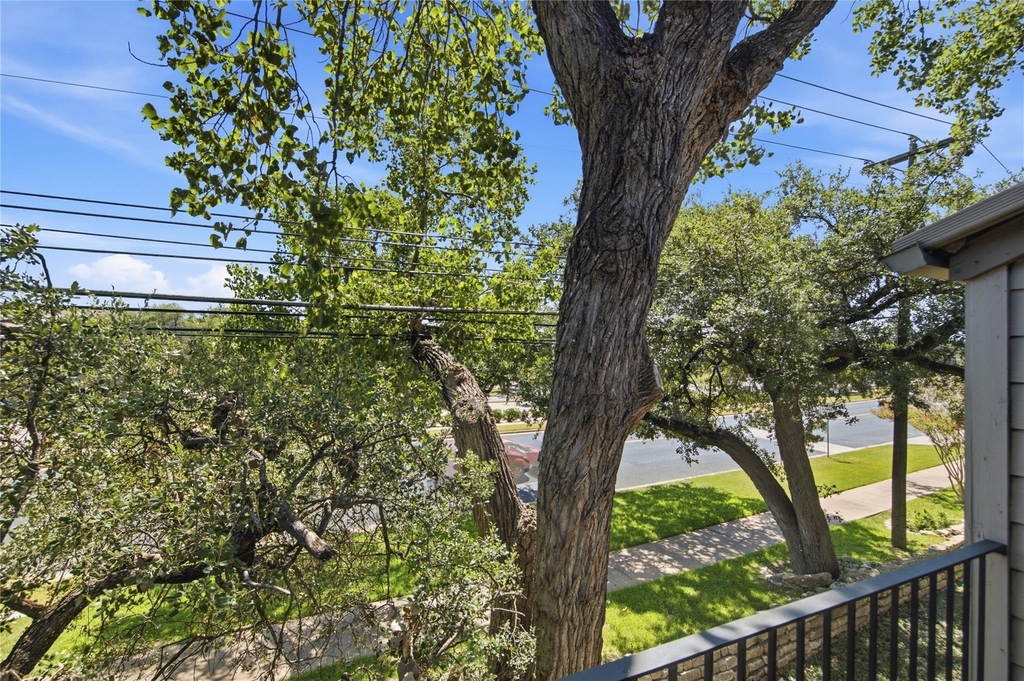 9226 Jollyville Rd - Photo 21