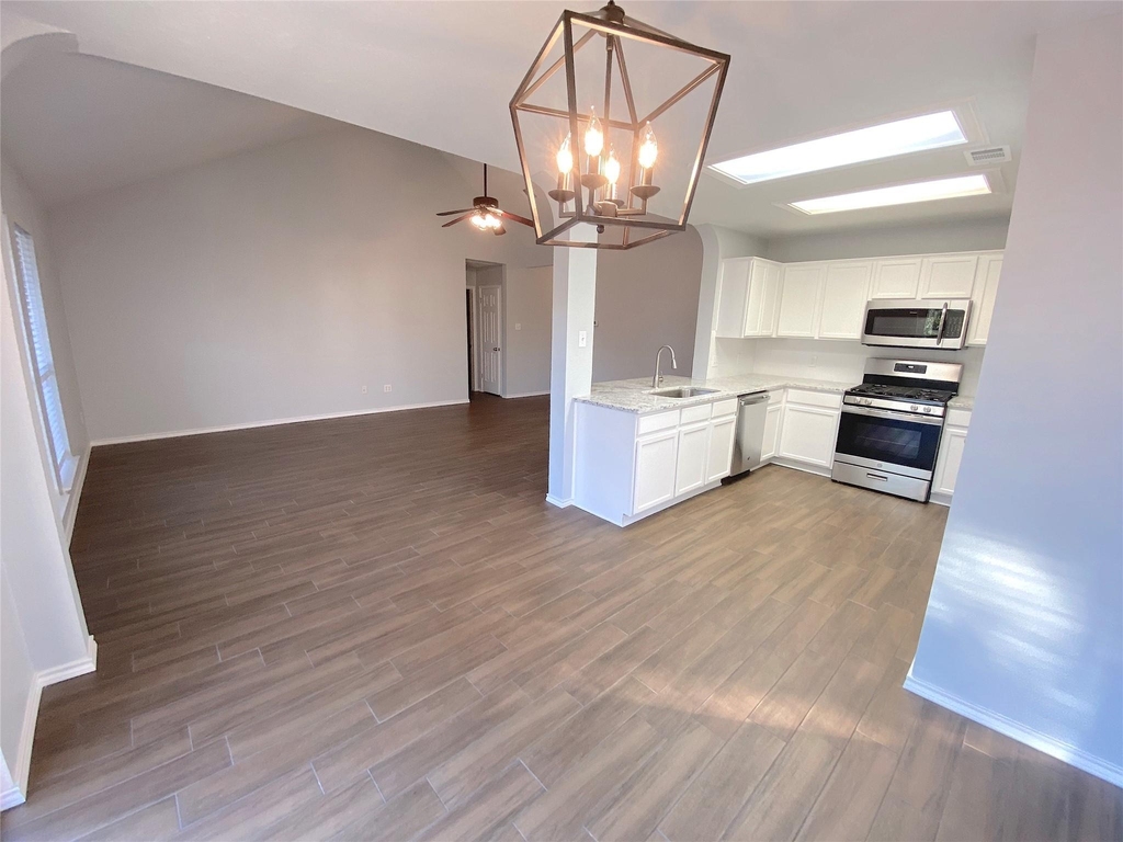 3015 Hill St - Photo 9