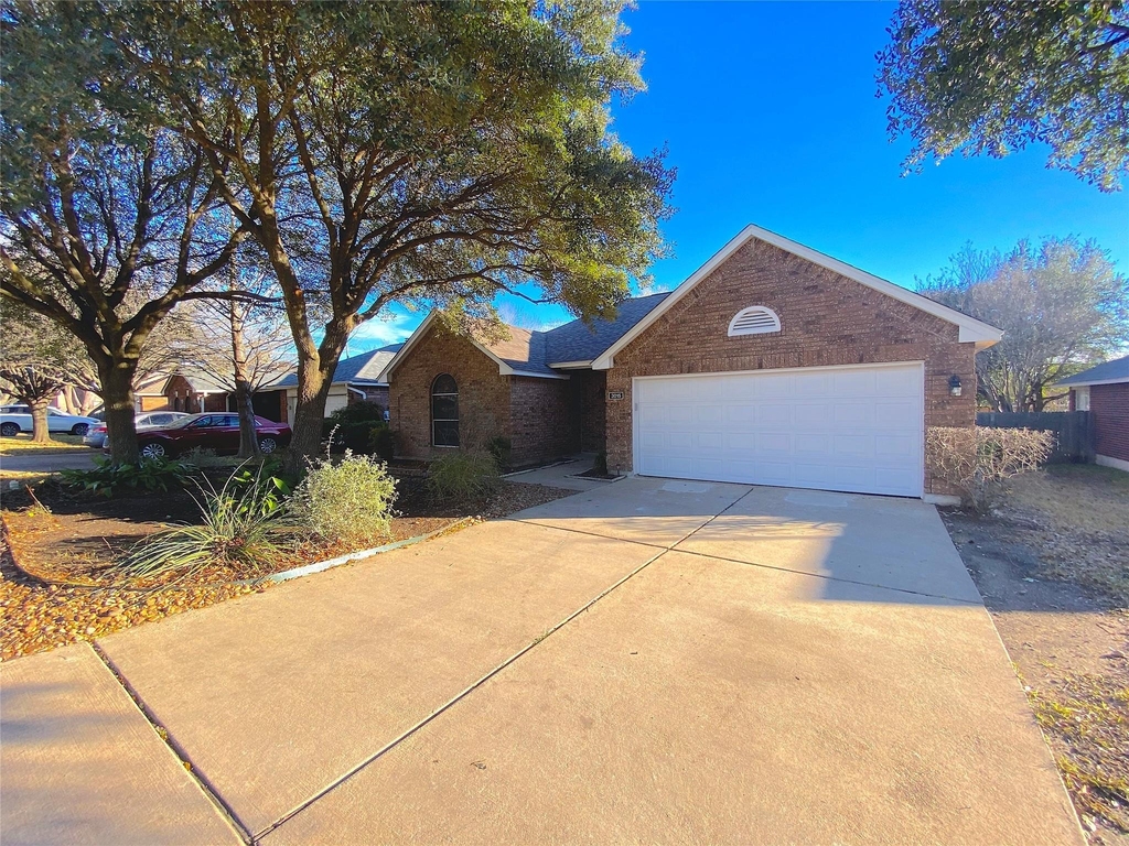 3015 Hill St - Photo 2