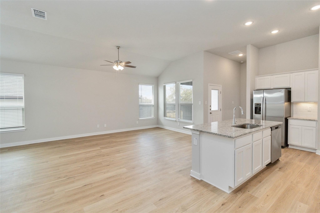 775 Staglin St - Photo 4