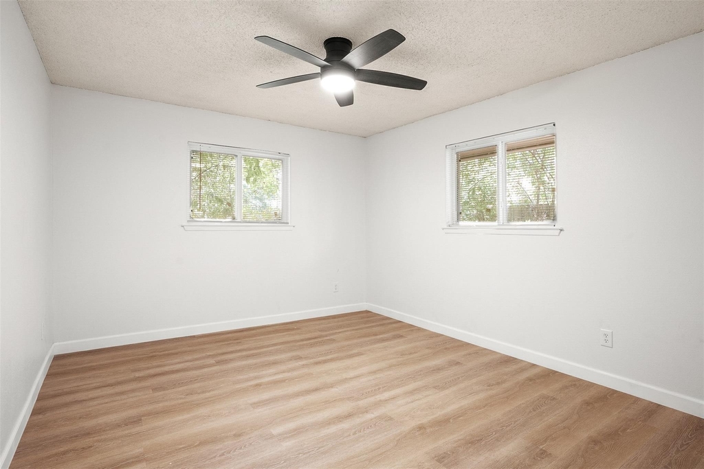 8603 Woodstone Dr - Photo 8