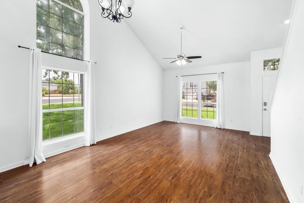 12701 Tantara Dr - Photo 4