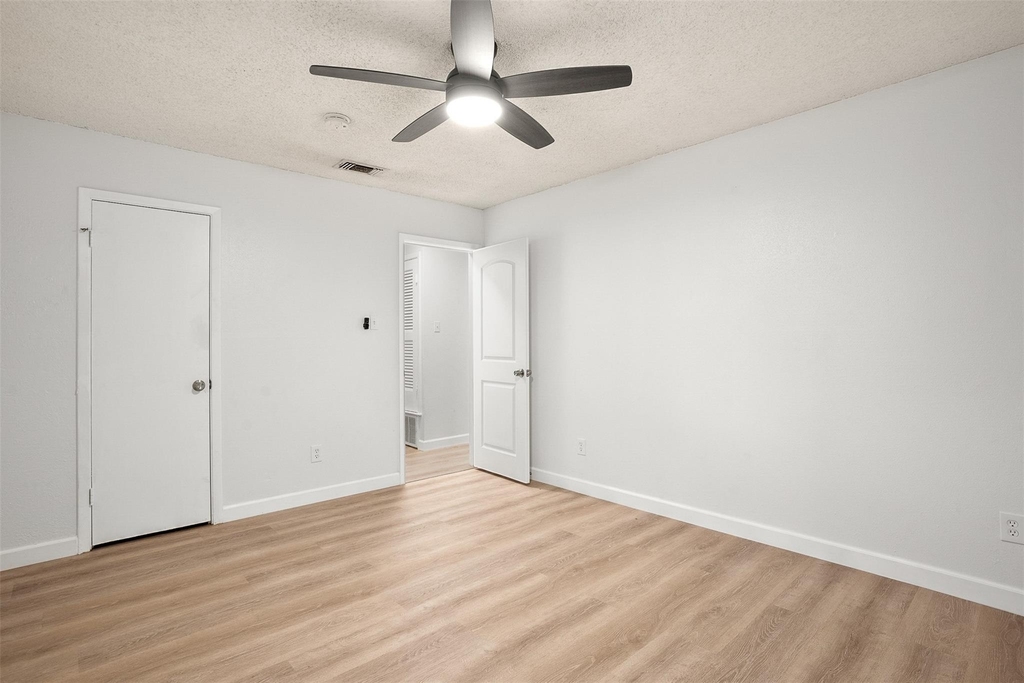 8603 Woodstone Dr - Photo 9