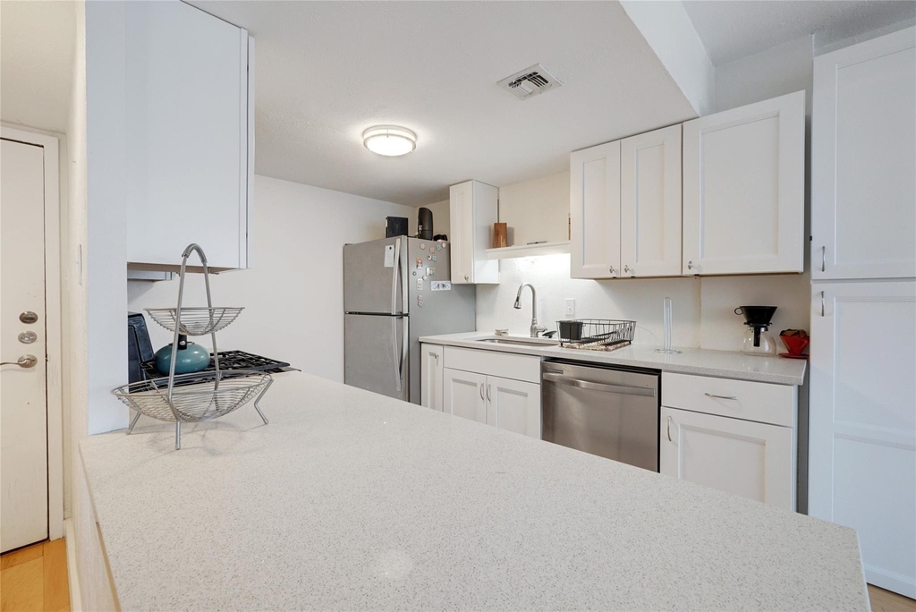 1800 Lavaca St - Photo 10
