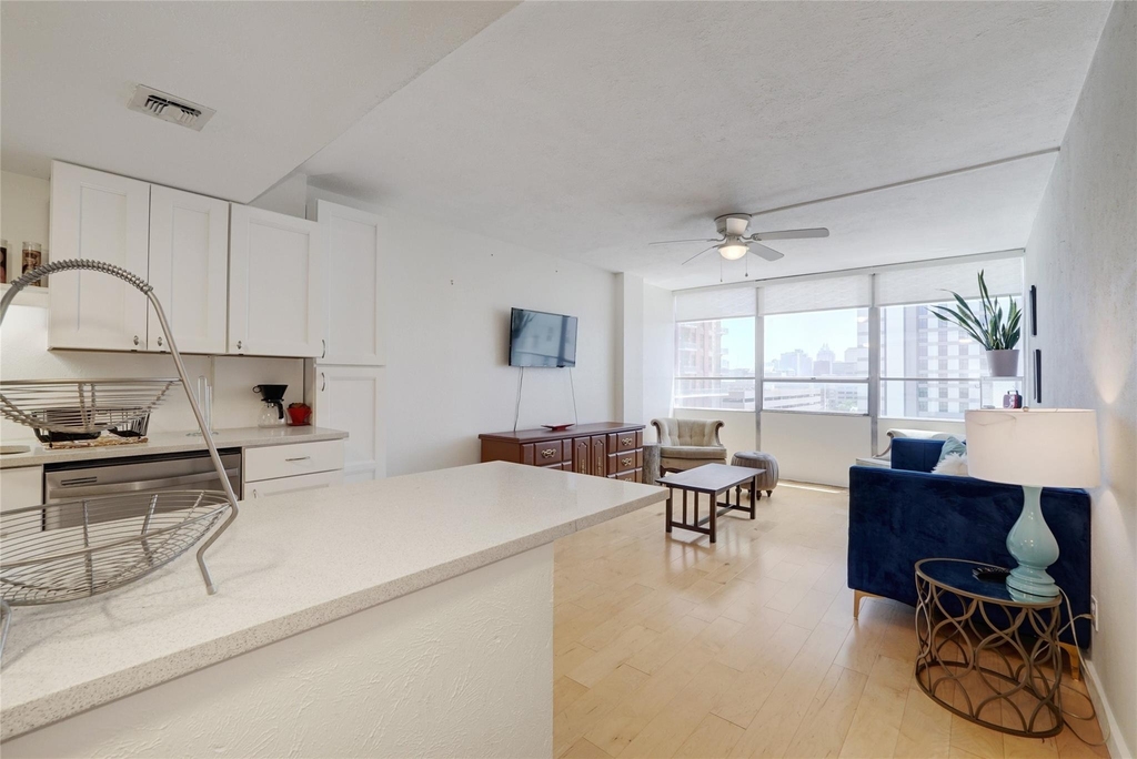 1800 Lavaca St - Photo 3