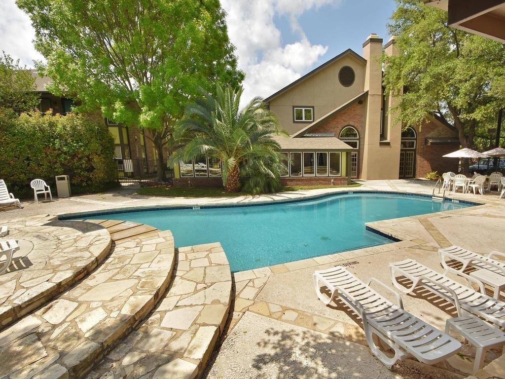 7685 Northcross Dr - Photo 13