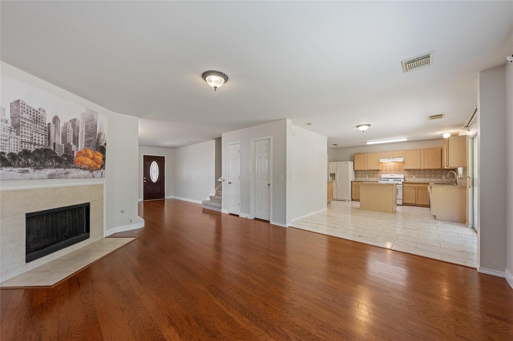 14716 Lantern Ln - Photo 4