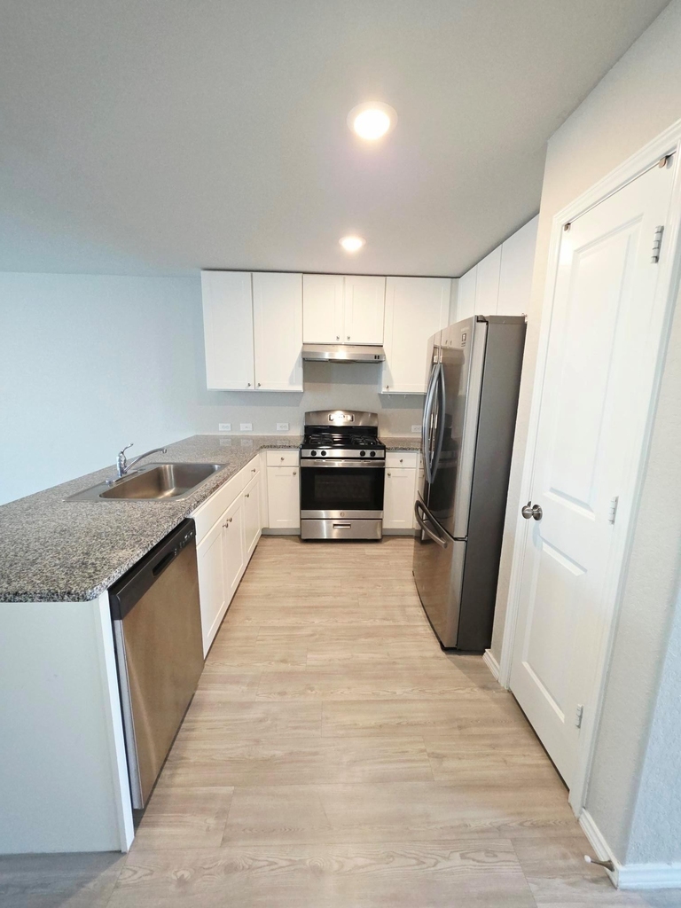 10799 Prusiner Dr - Photo 5