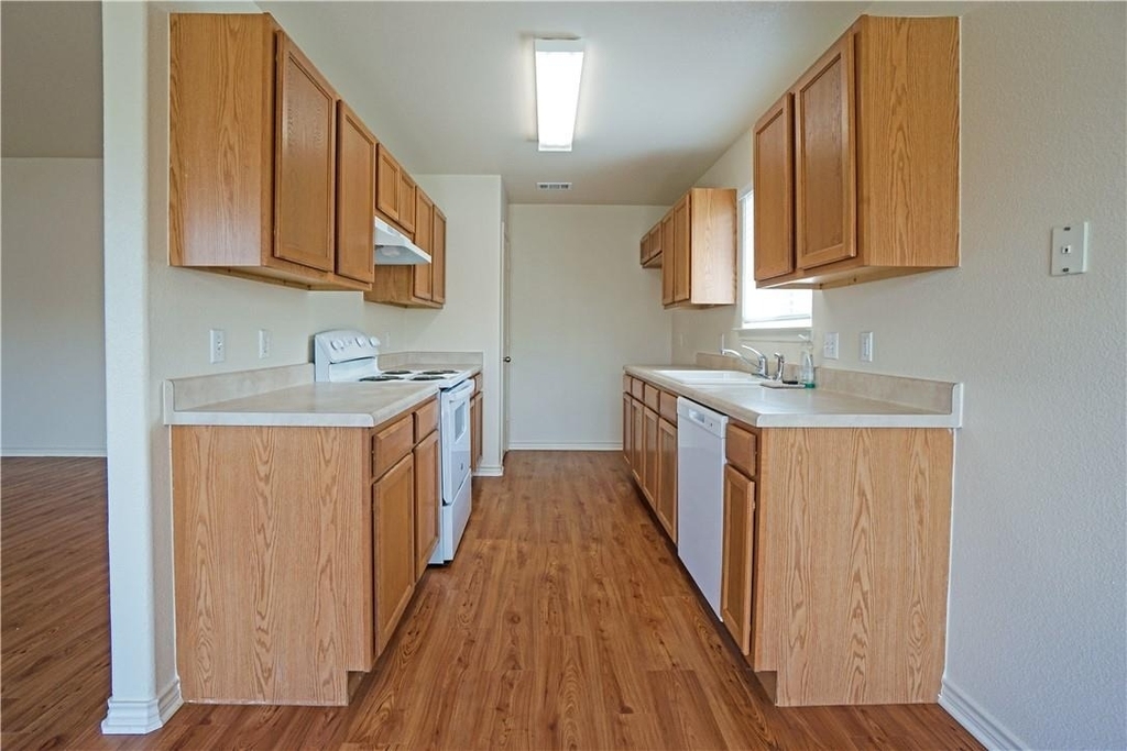 2903 Don Hill Ln - Photo 4
