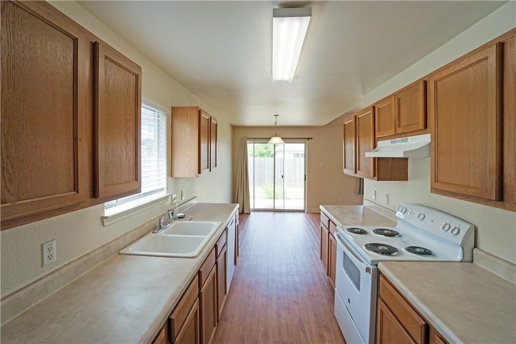 2903 Don Hill Ln - Photo 5