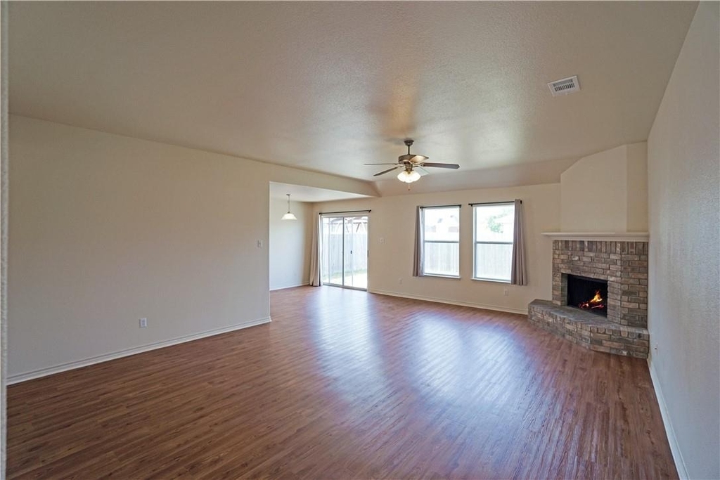 2903 Don Hill Ln - Photo 2