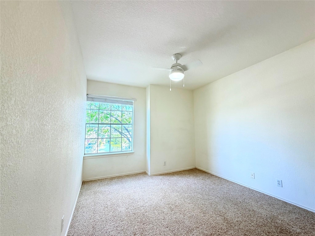 9802 Copper Creek Dr - Photo 31