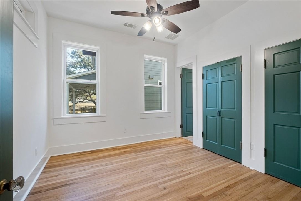 702 W Gibson St - Photo 14