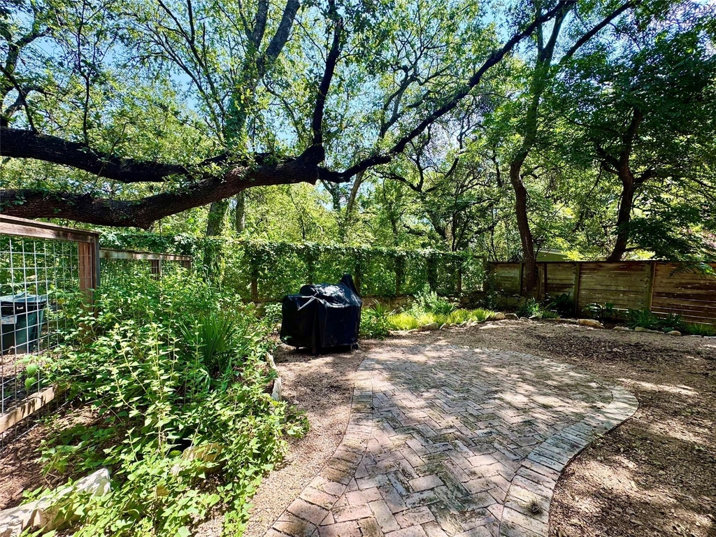 702 W Gibson St - Photo 31