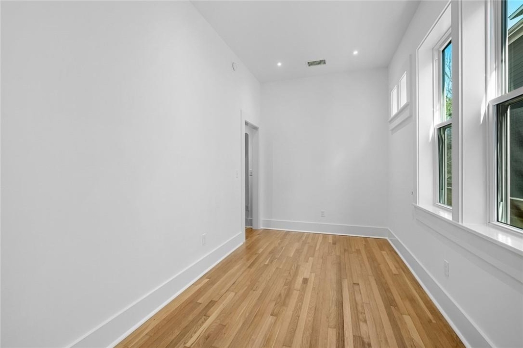 702 W Gibson St - Photo 13