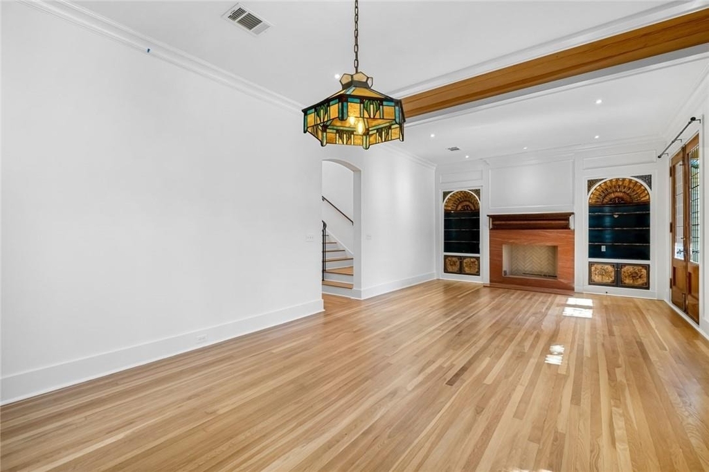702 W Gibson St - Photo 4