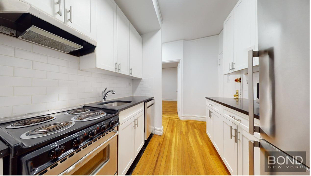 East 87th Street - Photo 0