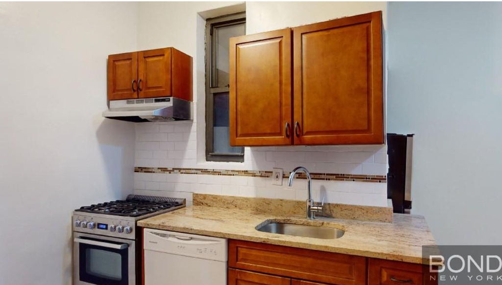 West 83rd Street - Photo 0