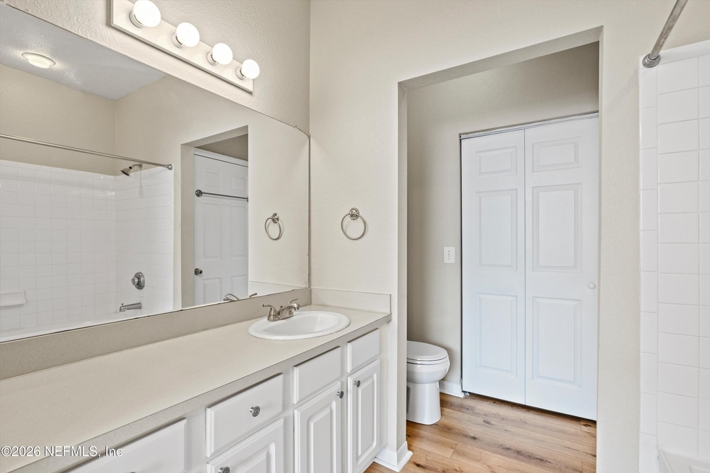 13700 Richmond Park Drive N - Photo 19