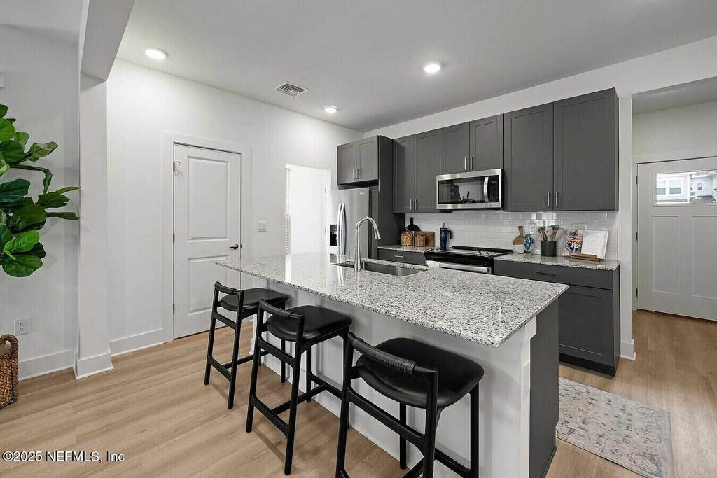 3730 Dupont Avenue - Photo 20