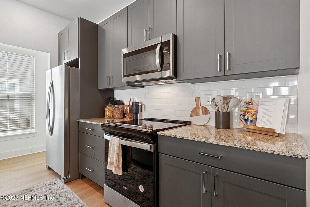 3730 Dupont Avenue - Photo 10