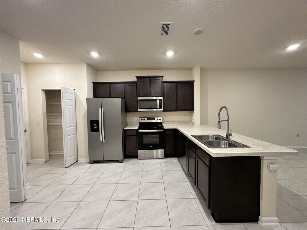947 Observatory Parkway - Photo 2