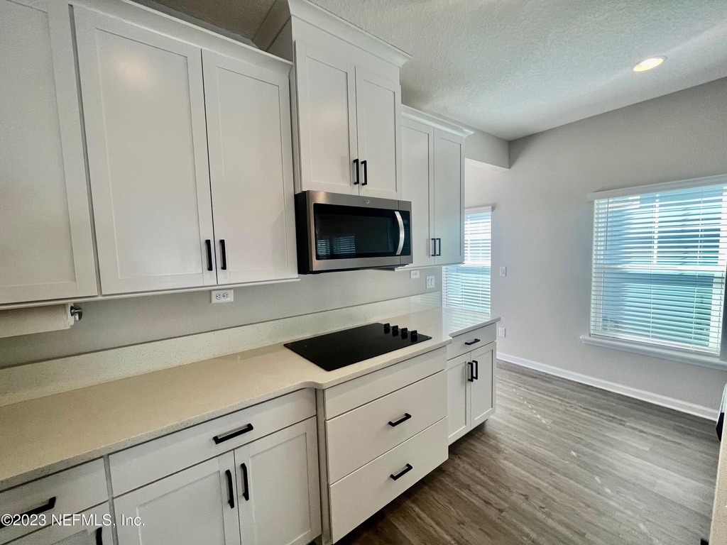 2117 Hawkeye Place - Photo 10