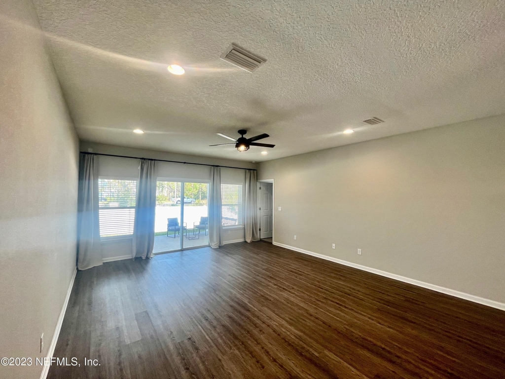 2117 Hawkeye Place - Photo 15