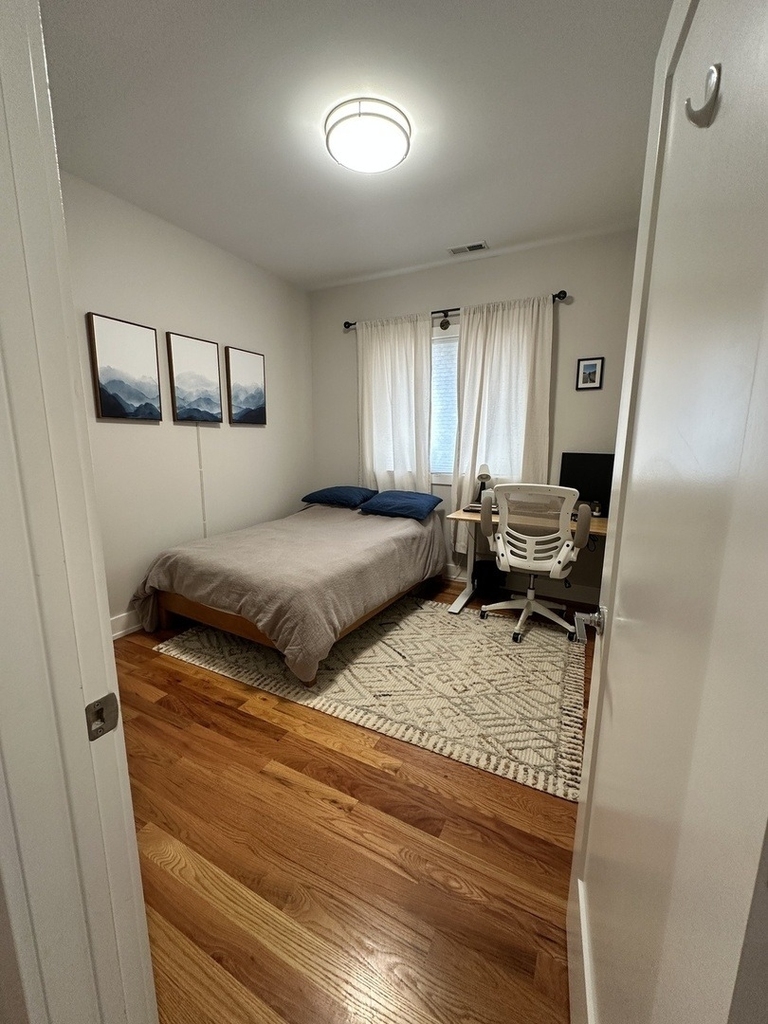 2836 N Kedzie Avenue - Photo 9