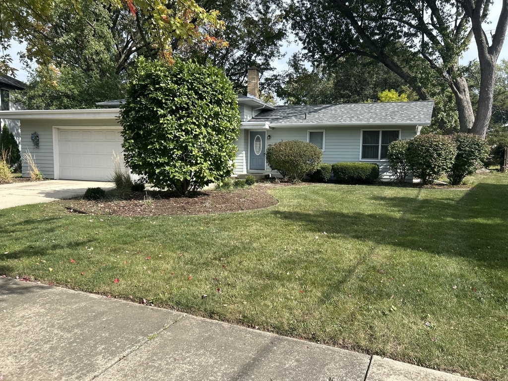 1126 Laurel Lane - Photo 0