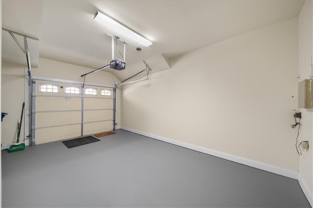 205 16th Street Nw - Photo 8