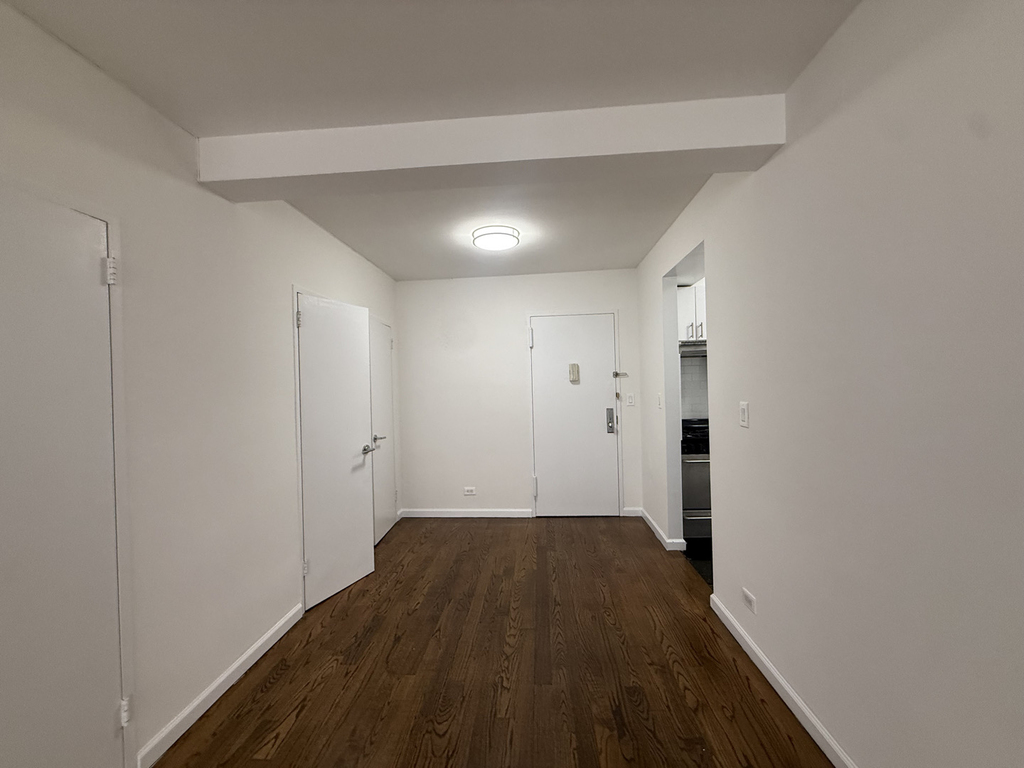 157 East 57th Street - Photo 3