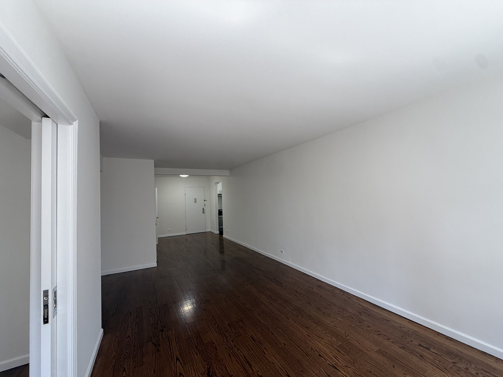 157 East 57th Street - Photo 2