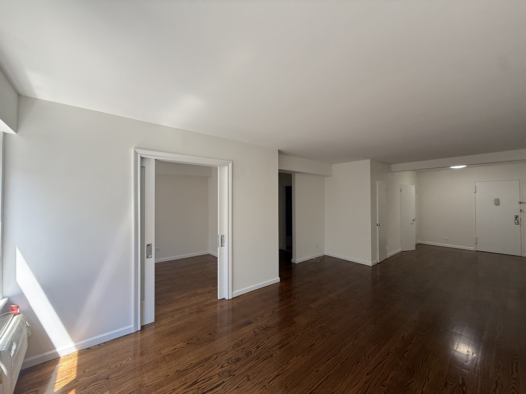 157 East 57th Street - Photo 1