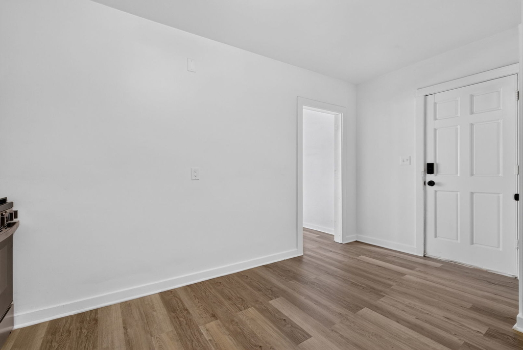 705 Washington Street - Photo 10