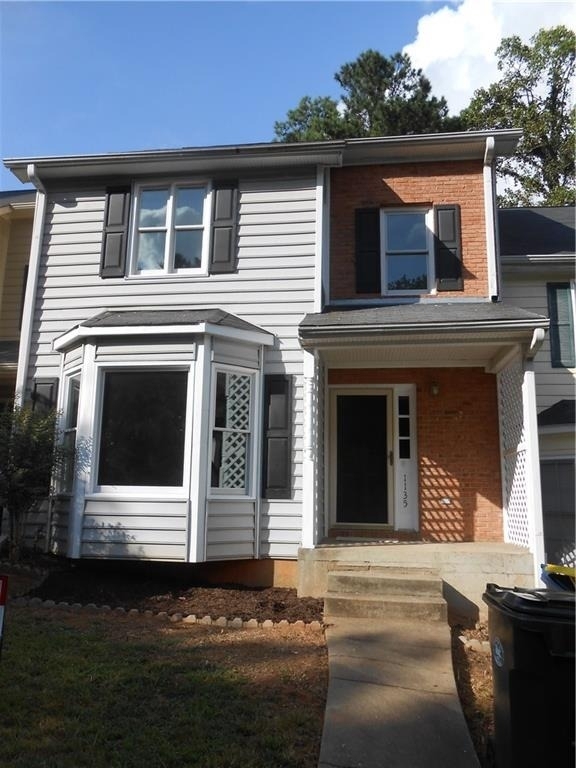 1135 Country Club Place Nw - Photo 0