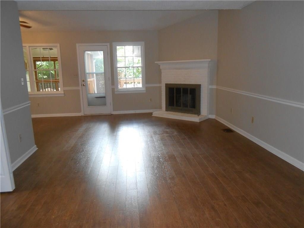 1135 Country Club Place Nw - Photo 2